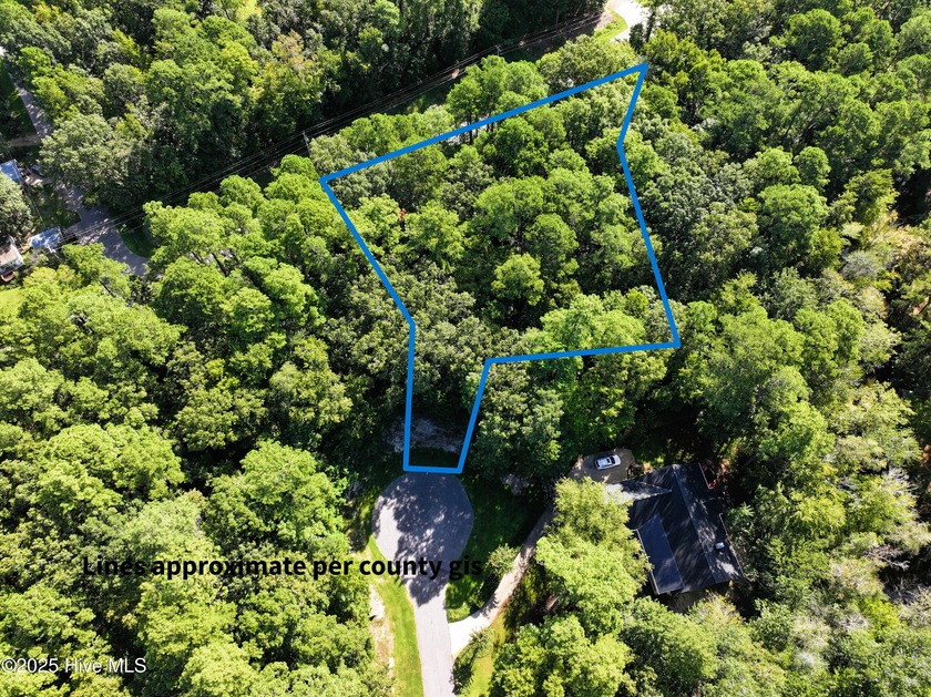 This is your chance to own a 1.20 acre parcel in a very private - photo 3