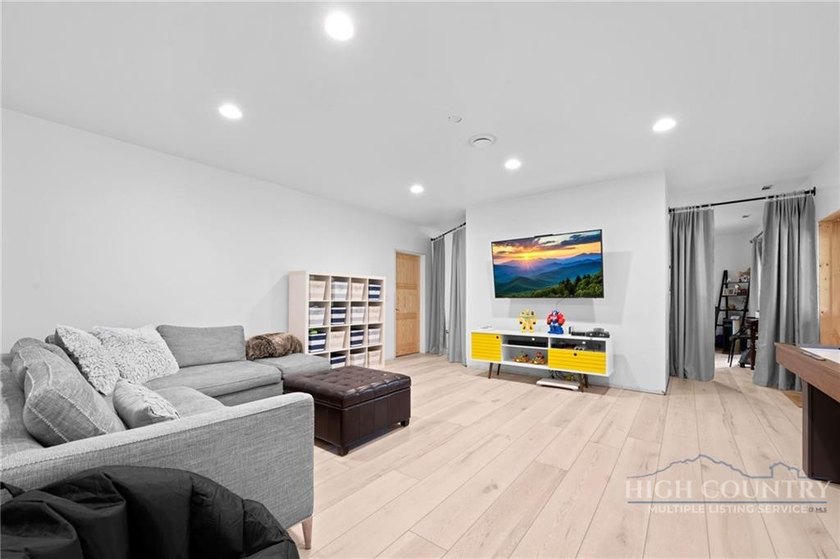 Welcome to 123 Cora's Path, a beautifully designed mountain - photo 25