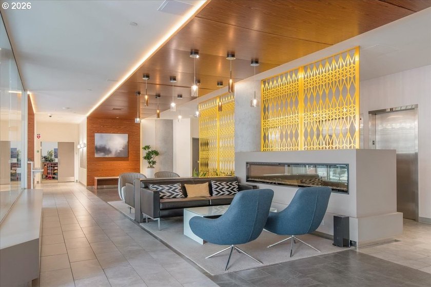 A time of great opportunity for condo buyers. Totally renovated - photo 36