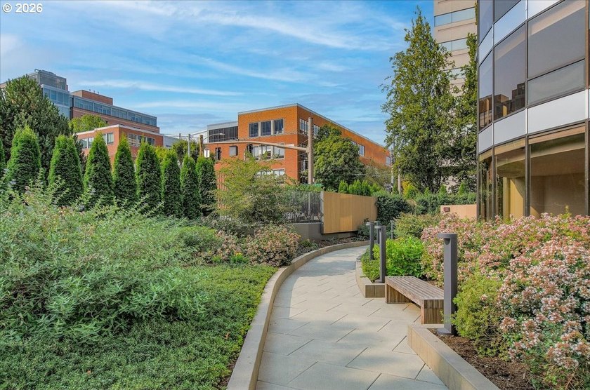 A time of great opportunity for condo buyers. Totally renovated - photo 45