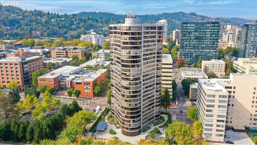 A time of great opportunity for condo buyers. Totally renovated - photo 46
