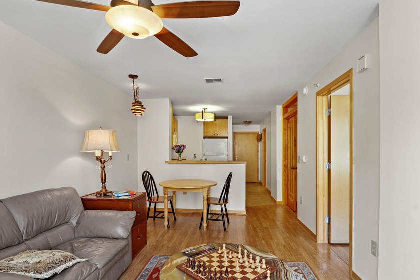 Experience urban living at Metropolitan Place! This sought-after - photo 3