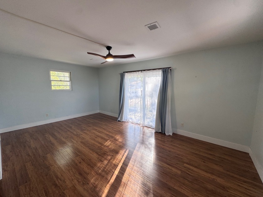 Updated two-level home with awesome indoor-outdoor flow! SOLD - photo 24