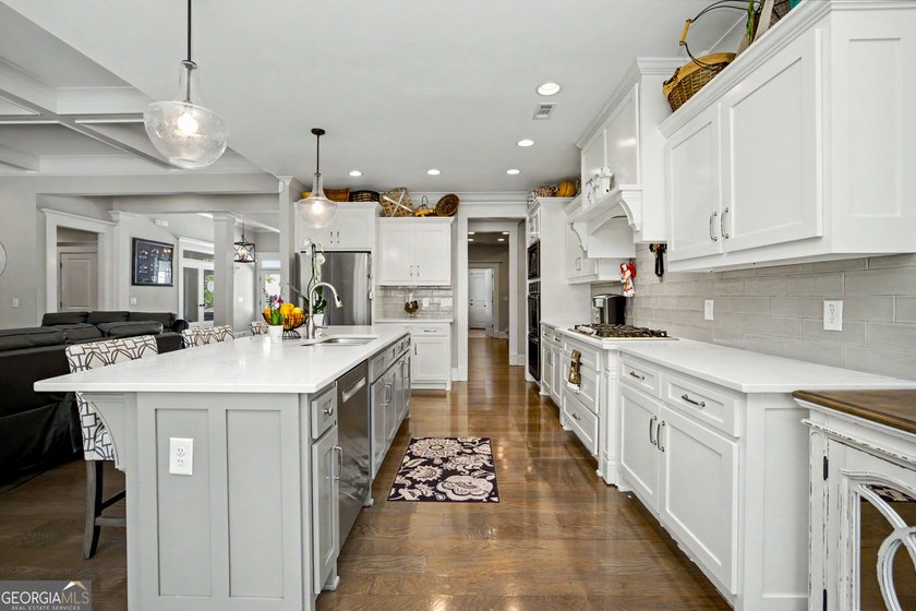 Exceptional Home in Prestigious Arbor Springs. Welcome to this - photo 13