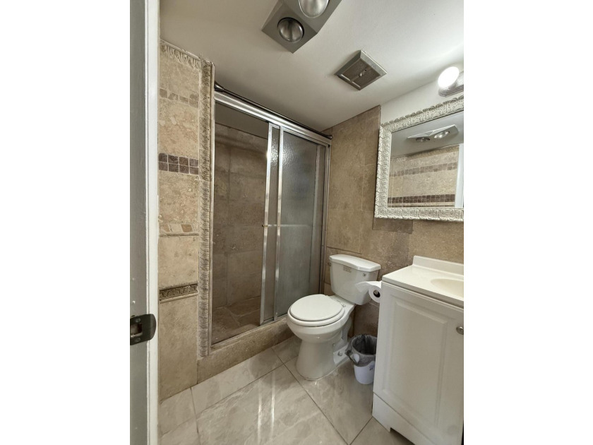 Ground Floor, 2 Bed | 2 Bath, Updated Kitchen, Updated Bathrooms - photo 27