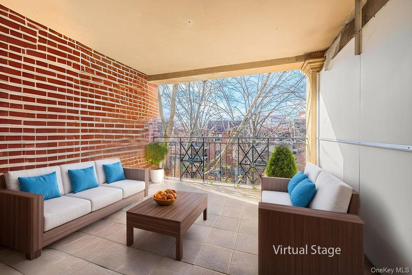 Welcome to this bright and beautifully maintained residence in - photo 6