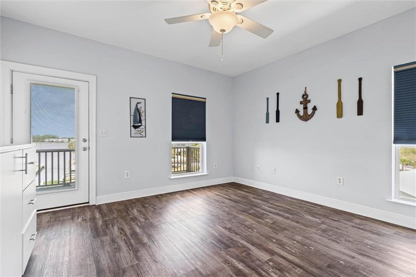 Whether you're searching for a full-time residence or the - photo 19