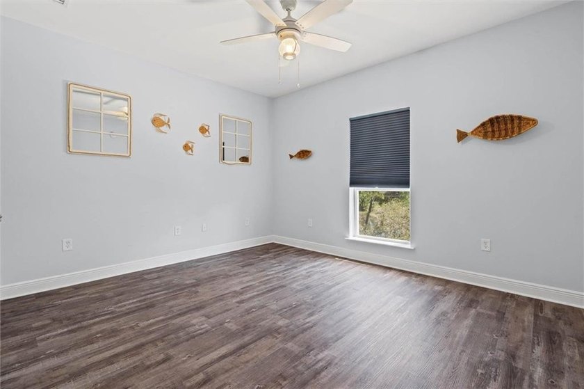 Whether you're searching for a full-time residence or the - photo 22