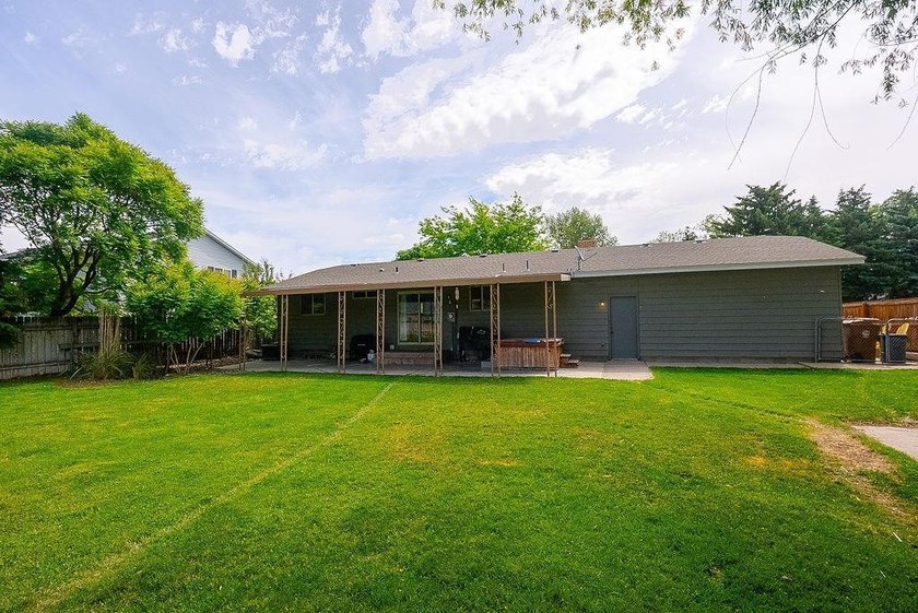BACK ON MARKET at no fault of the property! Don't miss your - photo 22