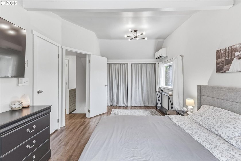 Immaculate, move-in ready cream-puff home that's been lovingly - photo 24