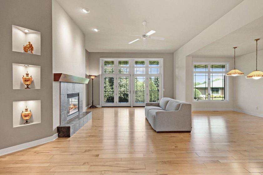 This gorgeous condo greets you with a handsome craftsman - photo 8