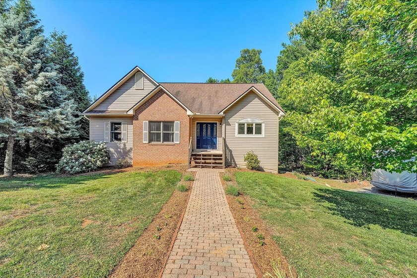 Enjoy access to SML at 400 Harbor Landing Dr.! Whether you're - photo 4