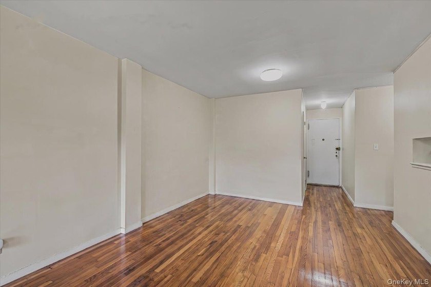 Discover comfortable and convenient living in this - photo 5
