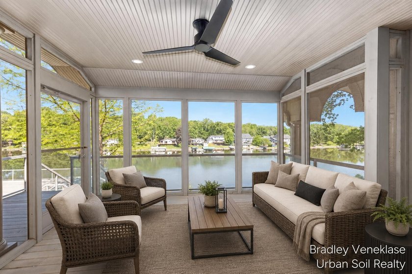 Experience one of the Thornapple River's finest luxury estates - photo 8