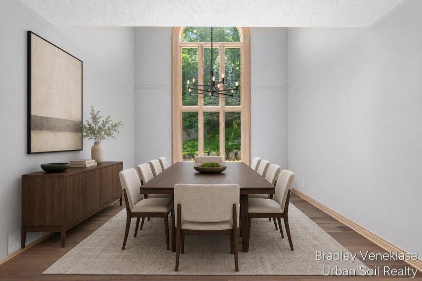 Experience one of the Thornapple River's finest luxury estates - photo 10