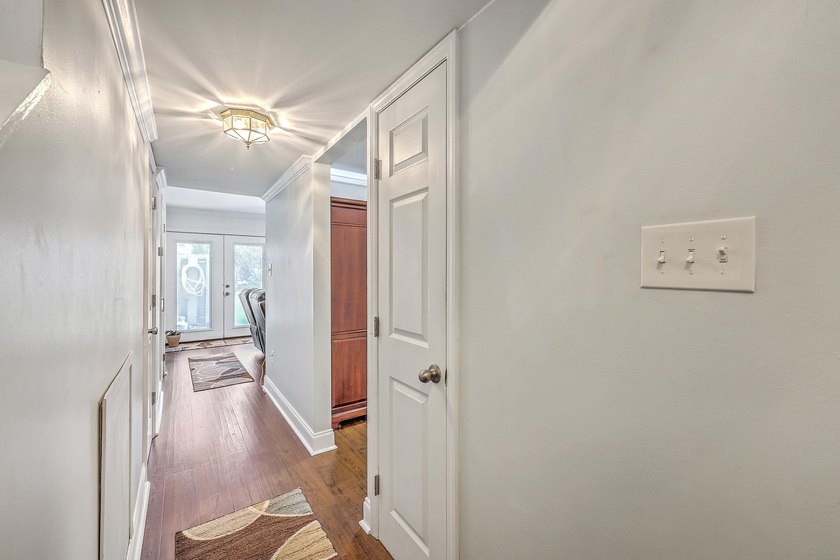 Light, bright, and inviting throughout, this thoughtfully - photo 3
