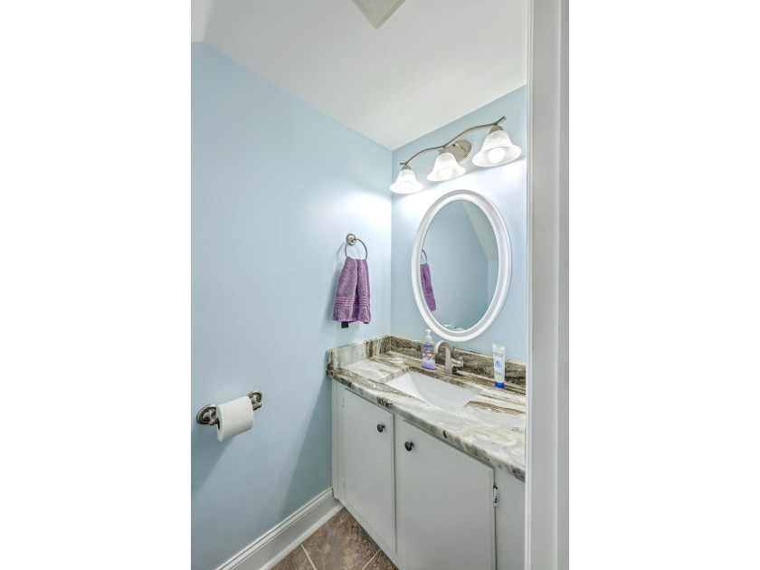Light, bright, and inviting throughout, this thoughtfully - photo 10
