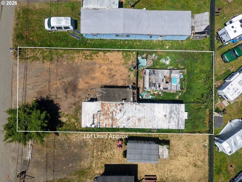 Investment Opportunity! Most of the property's value is in the - photo 15
