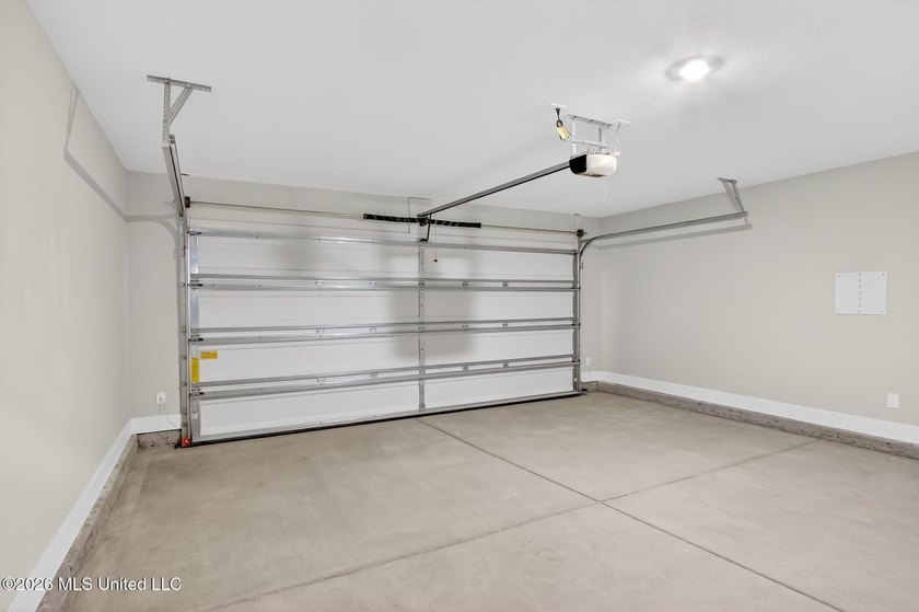 Move-In Ready Home - Comfort, Style, and Coastal Convenience - photo 23