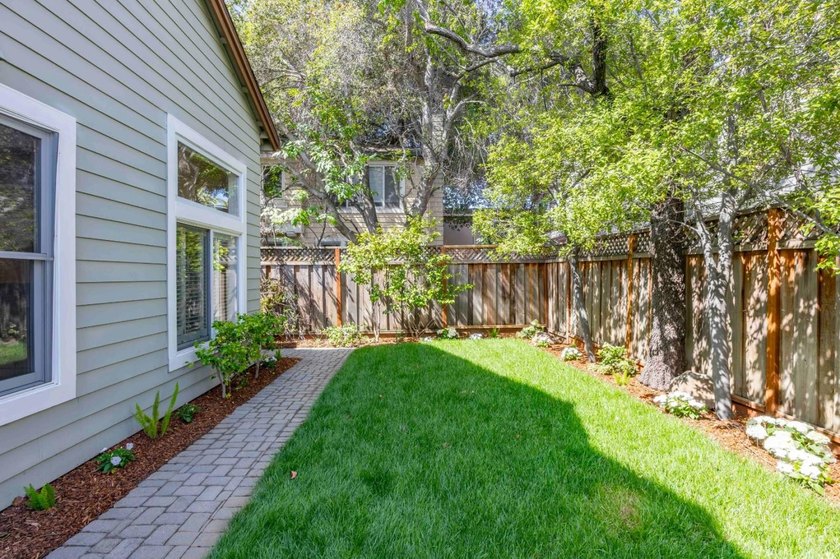 Ideally located in downtown Palo Alto yet set back from the - photo 23