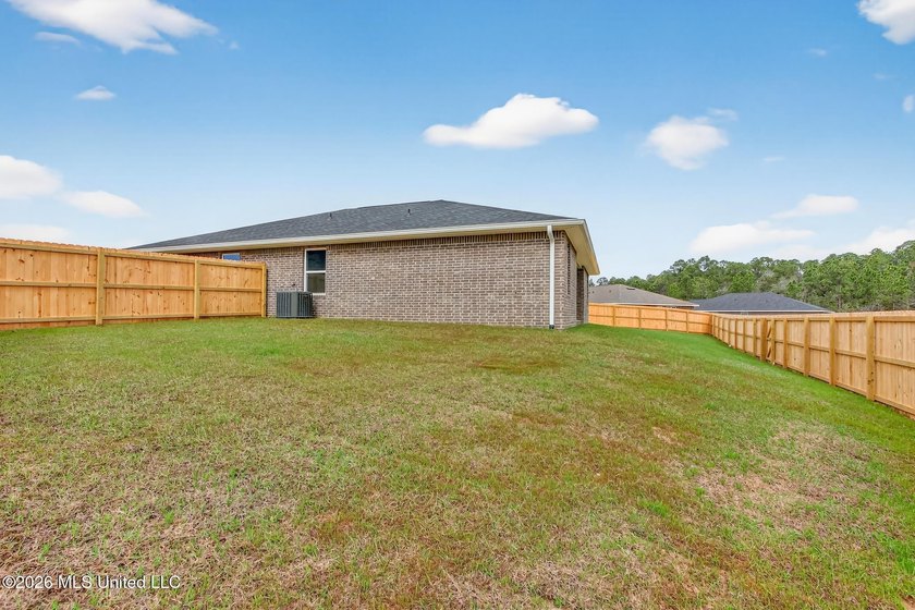 Move-In Ready Home - Comfort, Style, and Coastal Convenience - photo 27