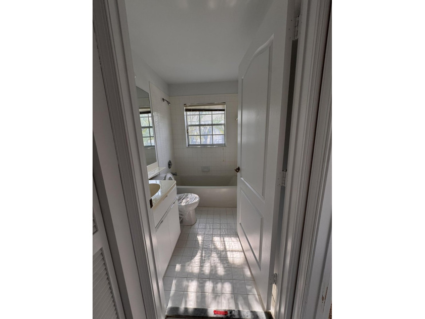 Don't miss this 3 bedroom 2 bath unit located in the beautiful - photo 9