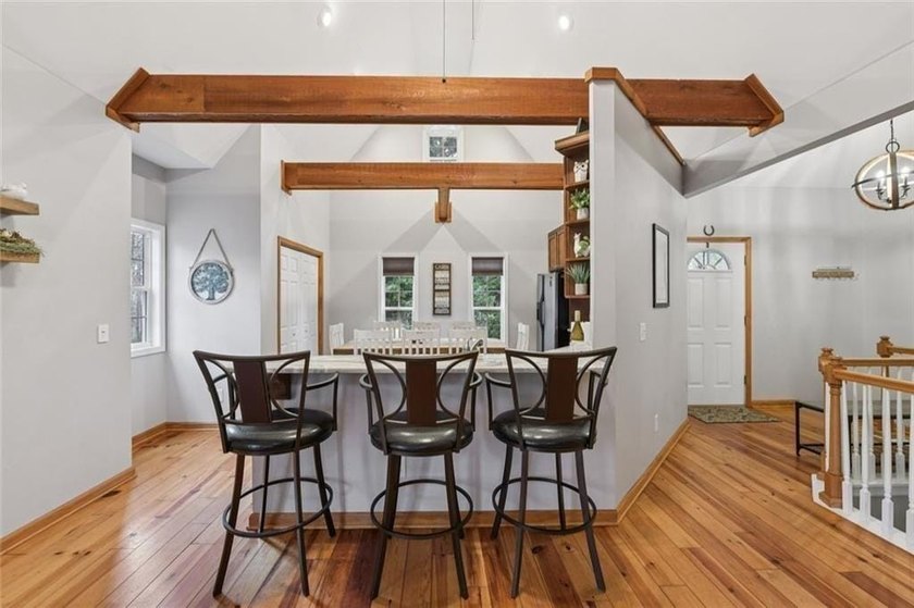 A Rare Lake Lanier Escape: Private Retreat on Over 2 - photo 9