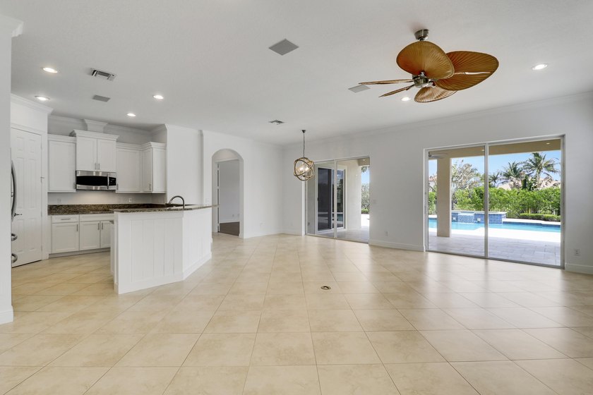 Located in one of Jupiter's most sought-after gated communities - photo 9