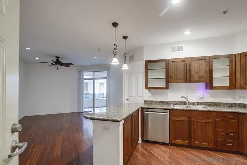 Experience comfort and style in this beautifully appointed - photo 3