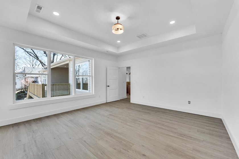 MODERN NEW CONSTRUCTION HOME WITH 3-CAR GARAGE! This stunning - photo 6