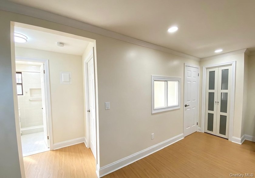 NO INTERVIEW - Garden-Style 1-Bedroom Co-op in South Flushing - photo 9