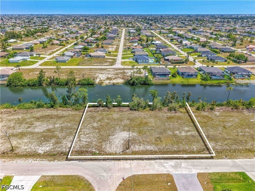OVER HALF AN ACRE --- 5 LOT SITE!!! OVERSIZED Southern Exposure - photo 3
