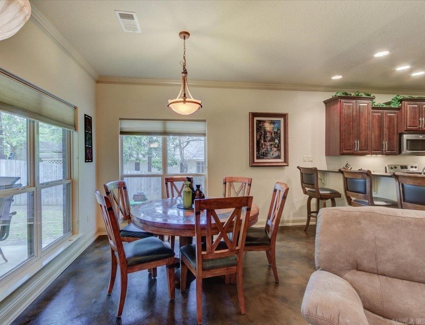 Elegance Meets Golf &amp; Lake Living Nestled in a quiet, serene - photo 8