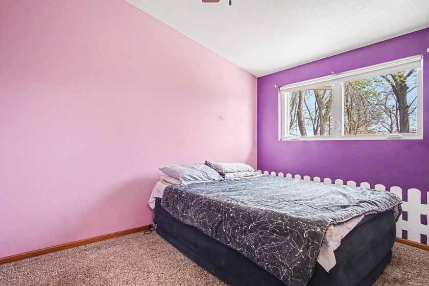 Outstanding, move-in-ready property just a short walk from - photo 14