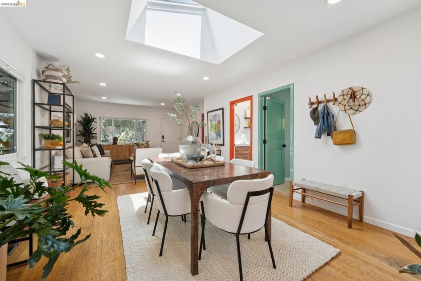 Tucked into the heart of Temescal, this delightful two-bedroom - photo 16