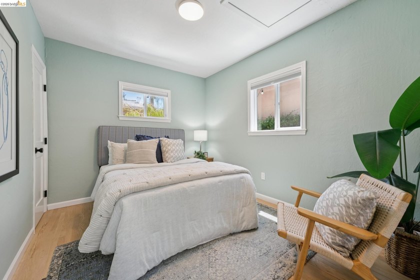 Tucked into the heart of Temescal, this delightful two-bedroom - photo 17