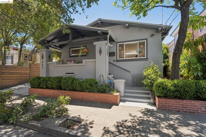 Tucked into the heart of Temescal, this delightful two-bedroom - photo 33