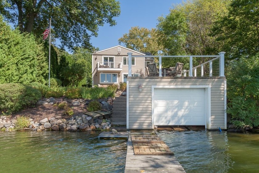 Rare Lake Monona opportunity in coveted Winnequah Point! This - photo 7
