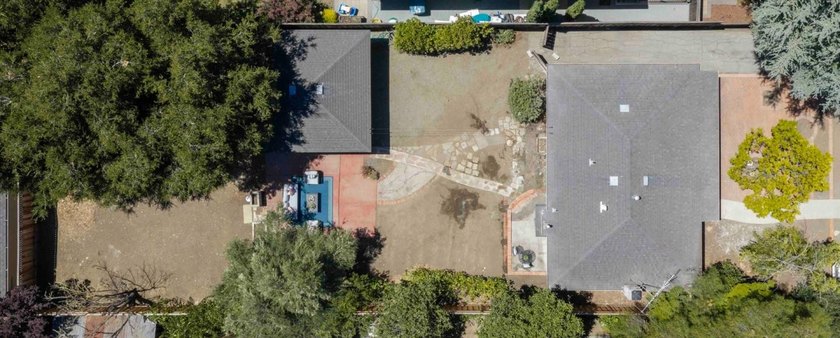 A rare opportunity to build a custom dream home in Palo Alto's - photo 17