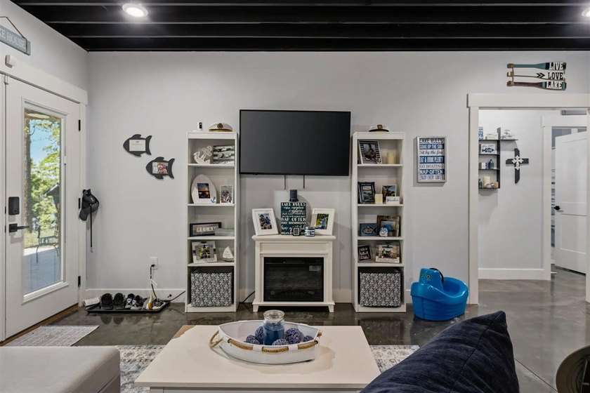 LIVE THE LAKE LIFE - WITH LAKE VIEWS AND RARE WALKABLE TO THE - photo 19