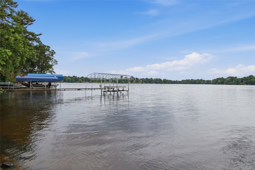 Lake Wissota is right outside the door here, and this one comes - photo 25