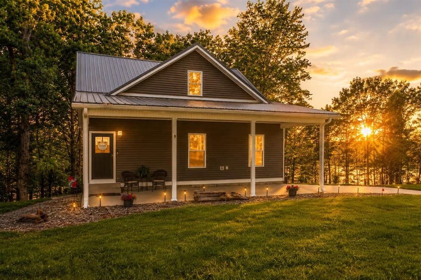 LIVE THE LAKE LIFE - WITH LAKE VIEWS AND RARE WALKABLE TO THE - photo 28
