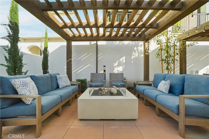 Newer Construction 3 bedroom, 2.5 Bath Spanish inspired - photo 35