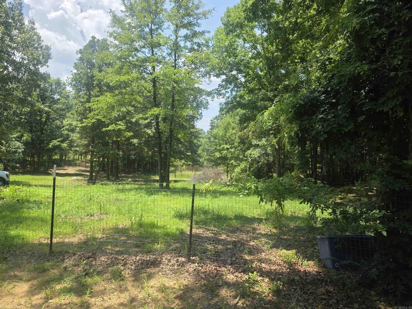 Escape to your own private retreat with this charming 3-bedroom - photo 4