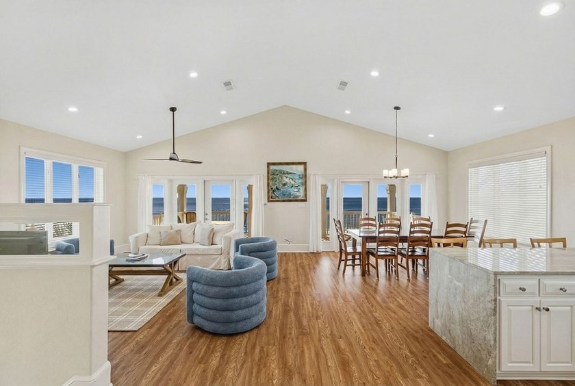 St George Island Gulf Front Home with Private Beachfront Pool - photo 9