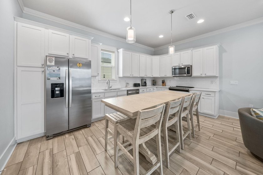 Beautifully updated luxury home in the heart of Miramar Beach - photo 11