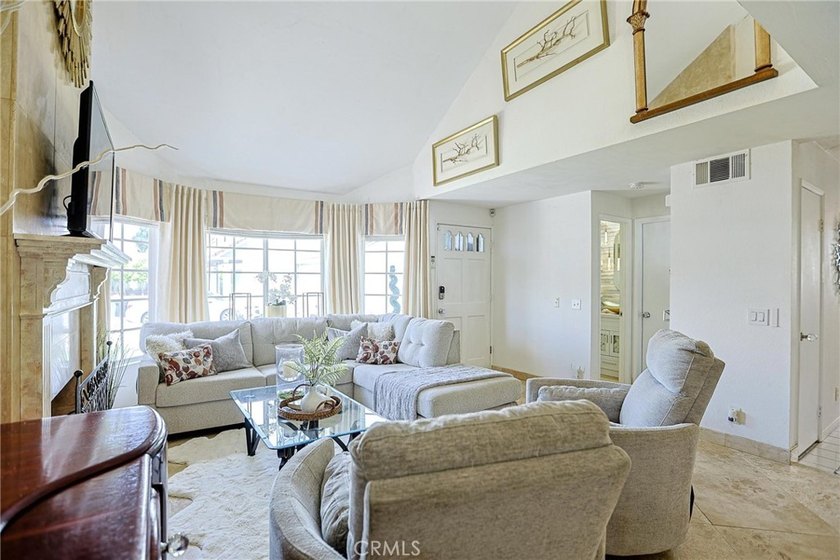Welcome to 309 Burlington Common, a hidden gem nestled within a - photo 11