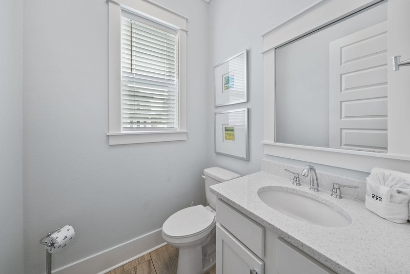 Beautifully updated luxury home in the heart of Miramar Beach - photo 30