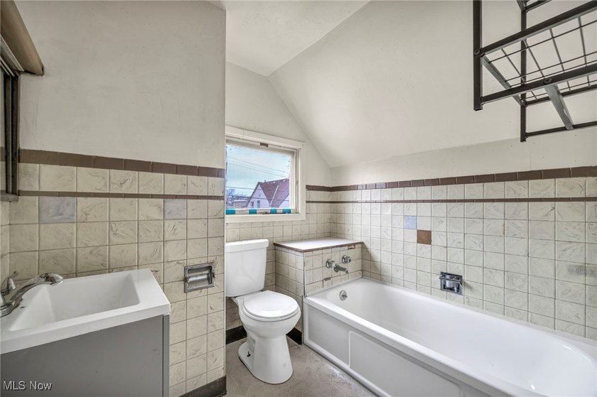 Investor opportunity: four-bedroom, two-bath single-family home - photo 30