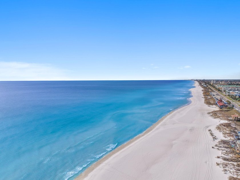Beautifully updated luxury home in the heart of Miramar Beach - photo 34